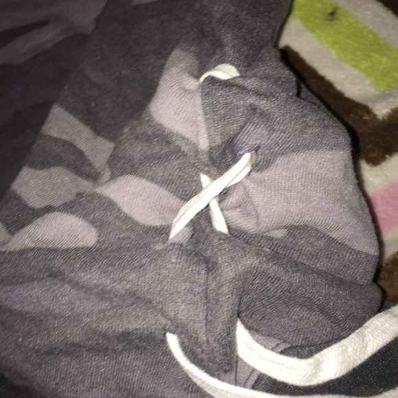 Long sleeve army print sweatshirt - Picture 2 of 4